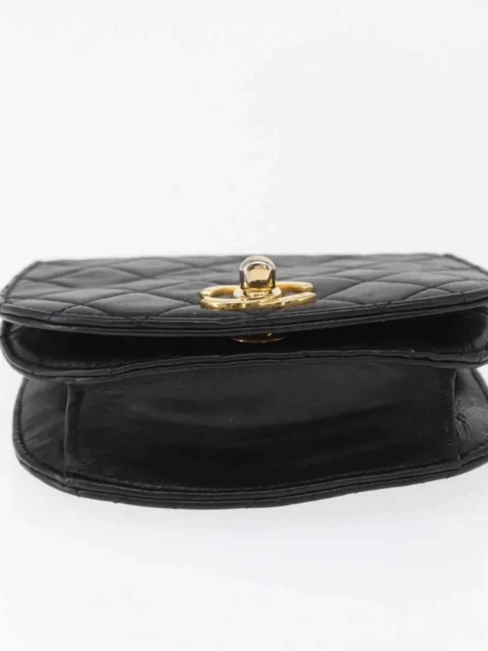 CHANEL Pouch Lamb Skin Black Gold CC Auth 165615